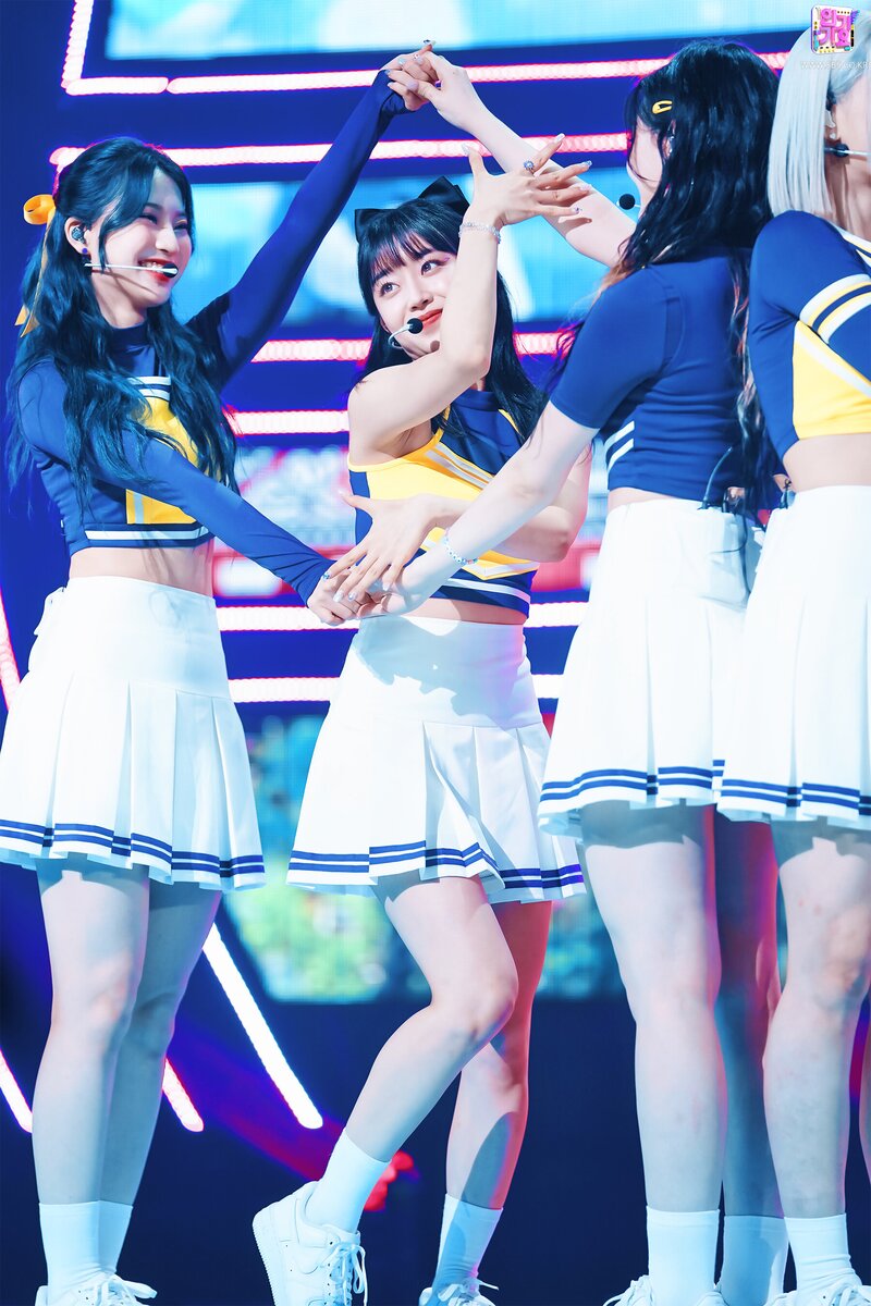 210926 STAYC - 'STEREOTYPE' at Inkigayo documents 17