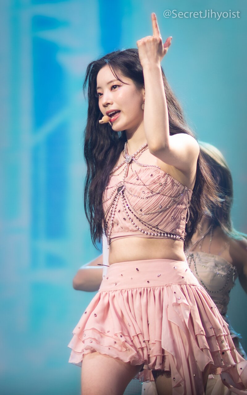230625 TWICE Dahyun - ‘READY TO BE’ World Tour in Houston Day 2 documents 1