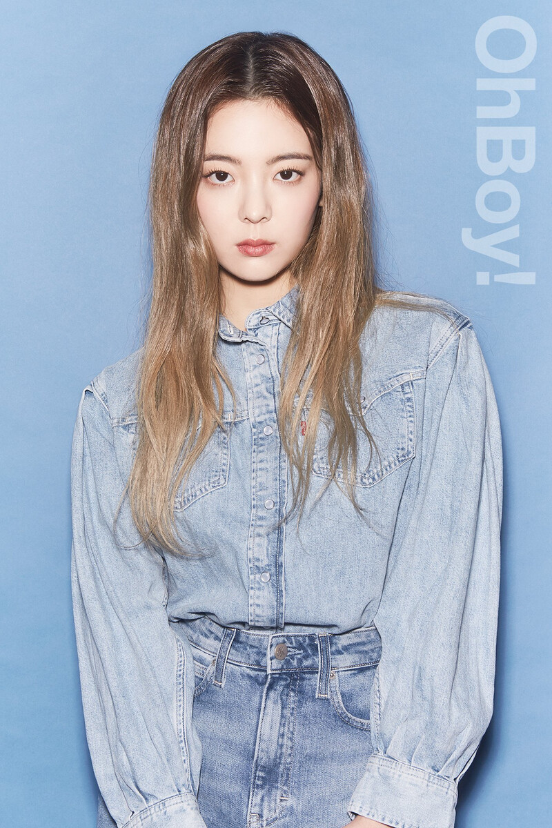 ITZY x OhBoy! Magazine December 2021 Issue documents 8