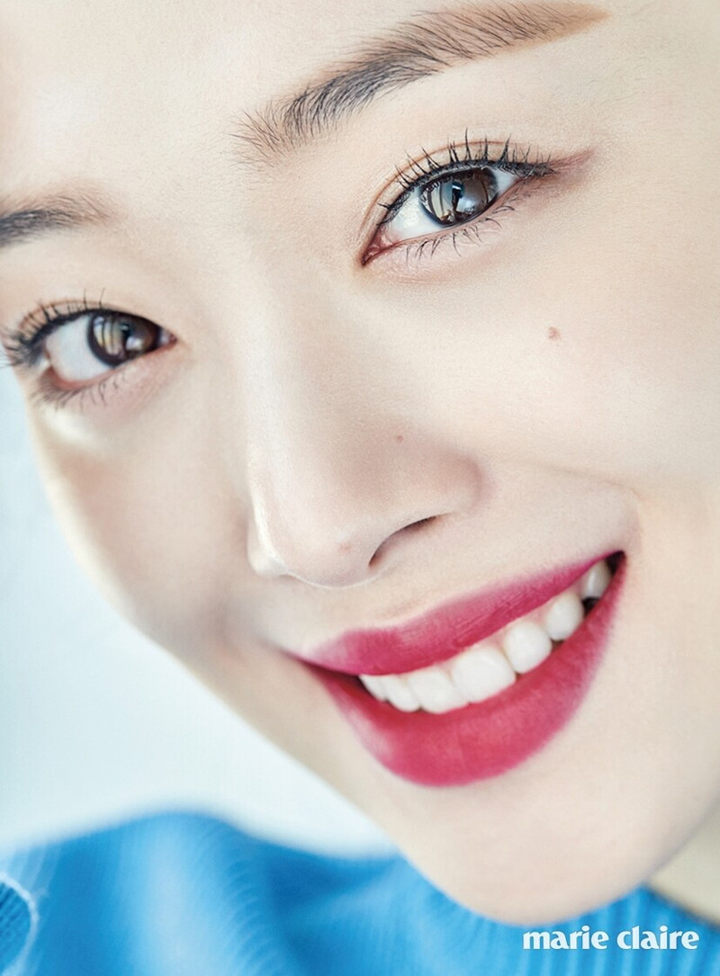 Sulli for Estee Lauder - Marie Claire Korea March 2017 Issue documents 1