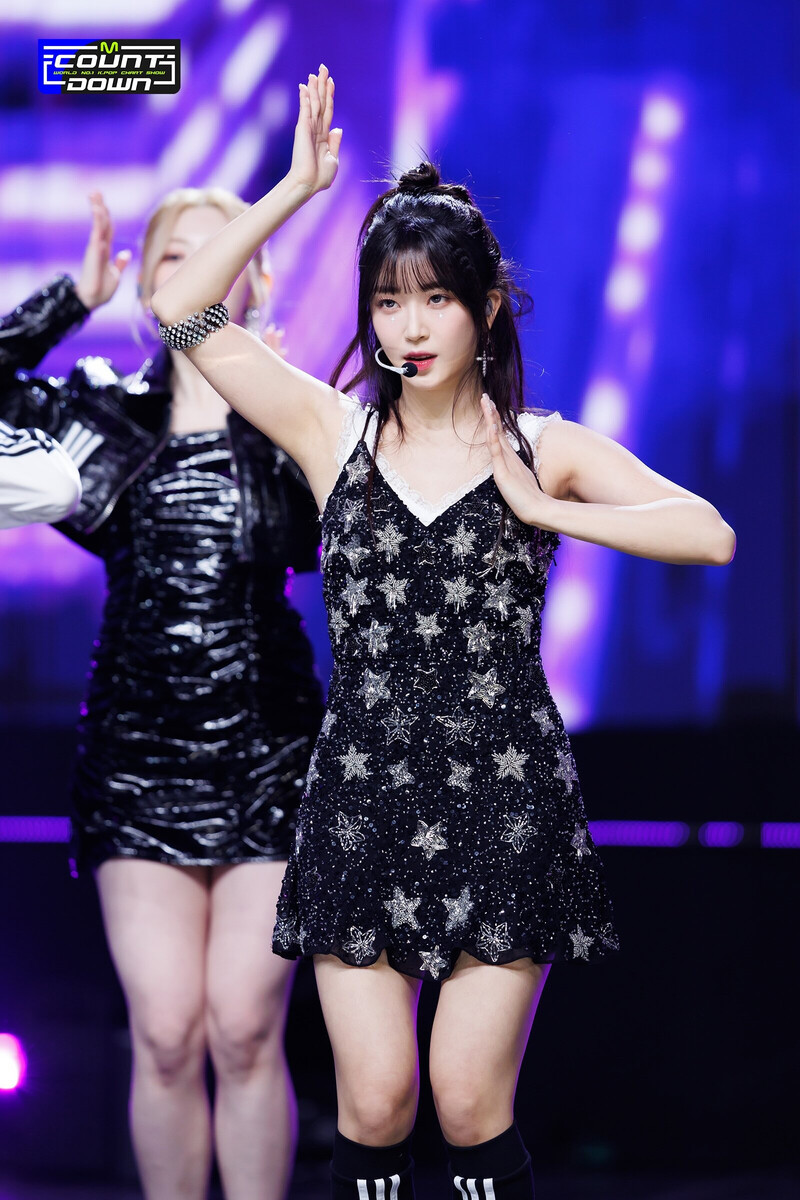 221229 STAYC Sumin 'RUN2U' at M Countdown | kpopping