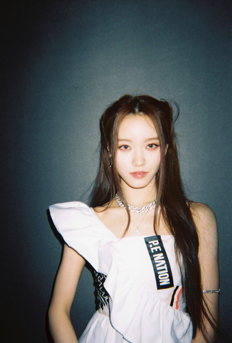 220803 XG Weverse Update - XG "MASCARA" | Behind Photo (film Ver.) documents 3