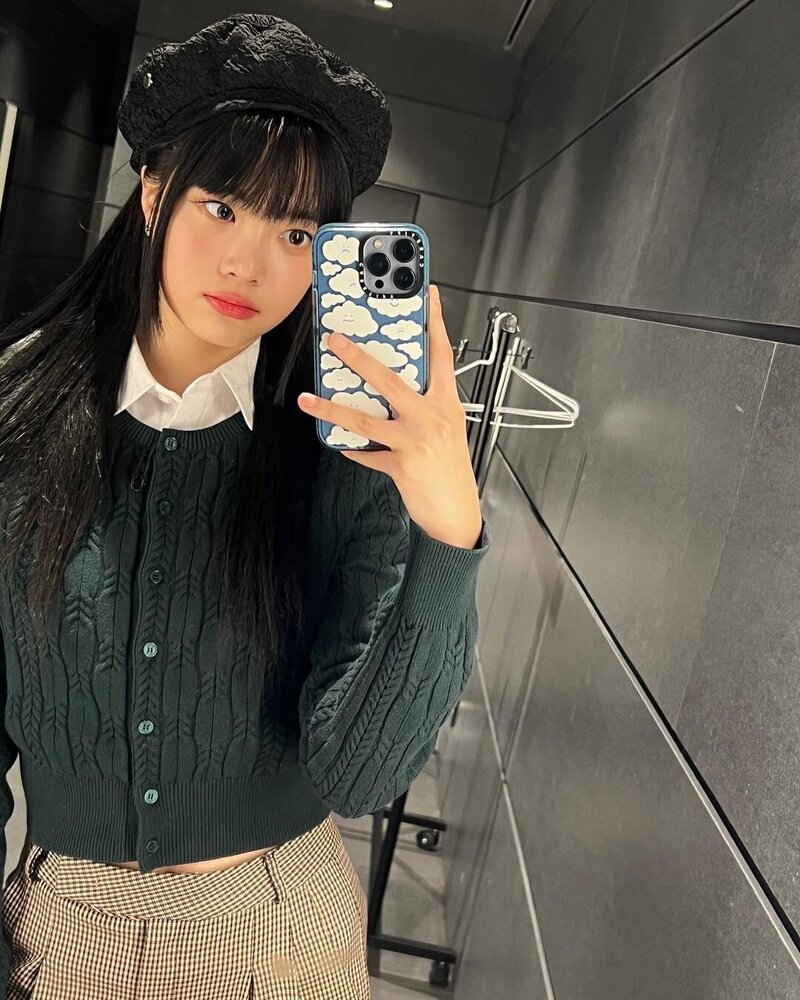 230308 LE SSERAFIM Eunchae Instagram Update documents 1