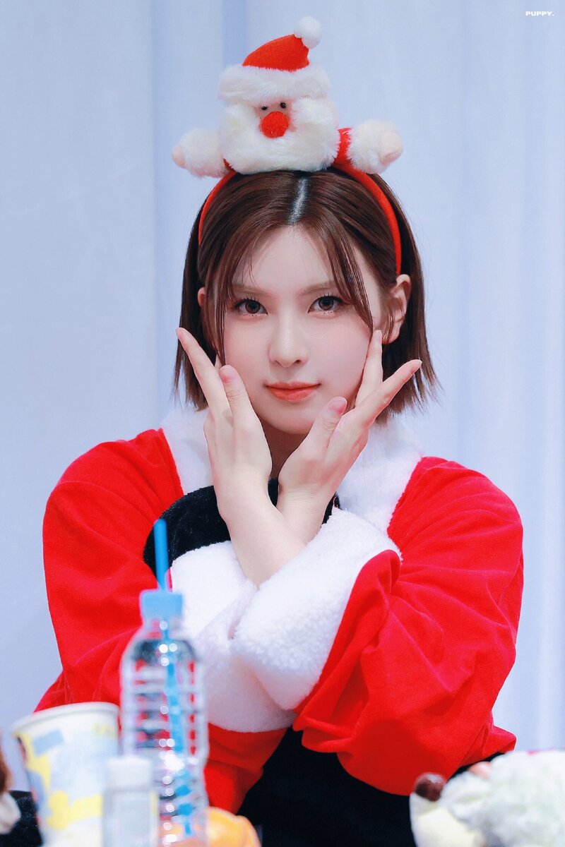 231202 NMIXX Bae at Fansign Event documents 2