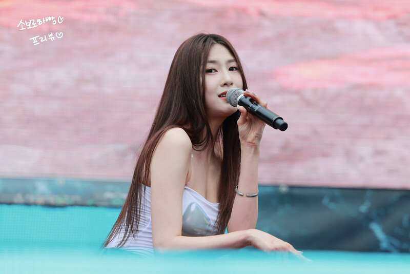 240706 Apink HAYOUNG at 'Caribbean Bay Mega Wave Festival' documents 12