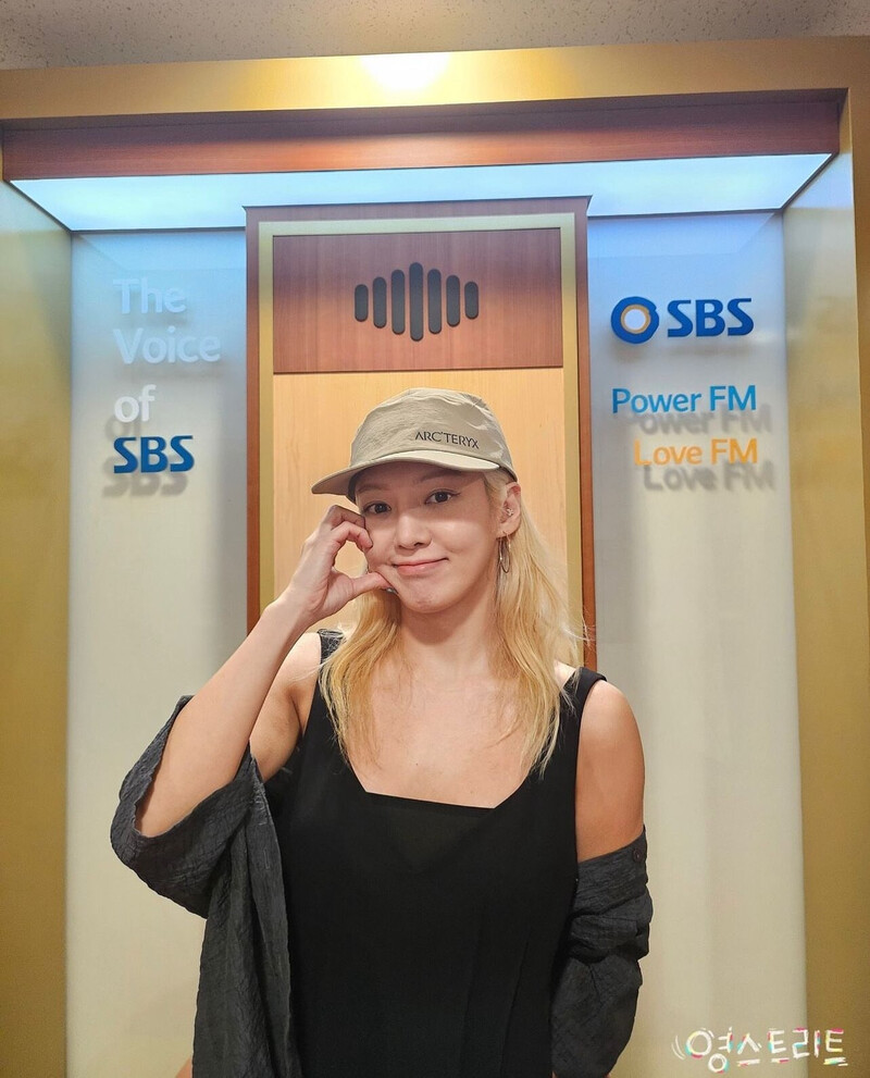 240814 Hyoyeon for SBS PowerFM Young Street documents 3