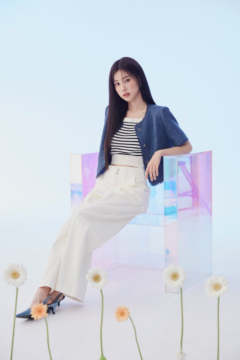 Kang Hyewon for Roem 2023 Pre-Fall Collection 'Fill Yourself' documents 10