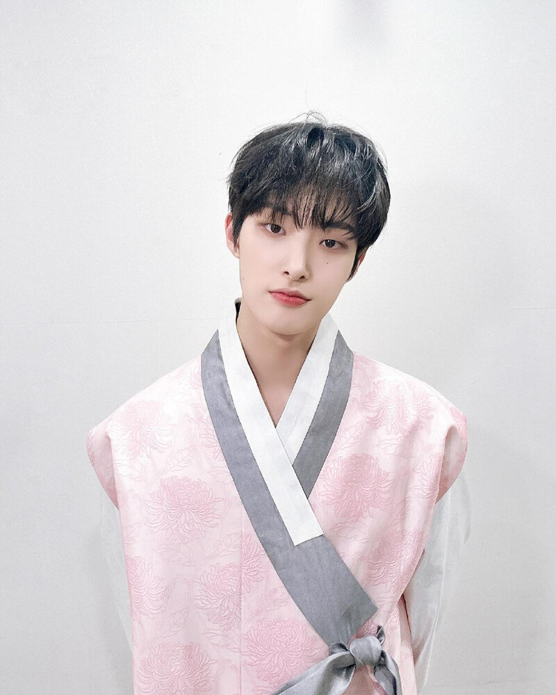 240103 ATEEZ Instagram Update - Mingi documents 8