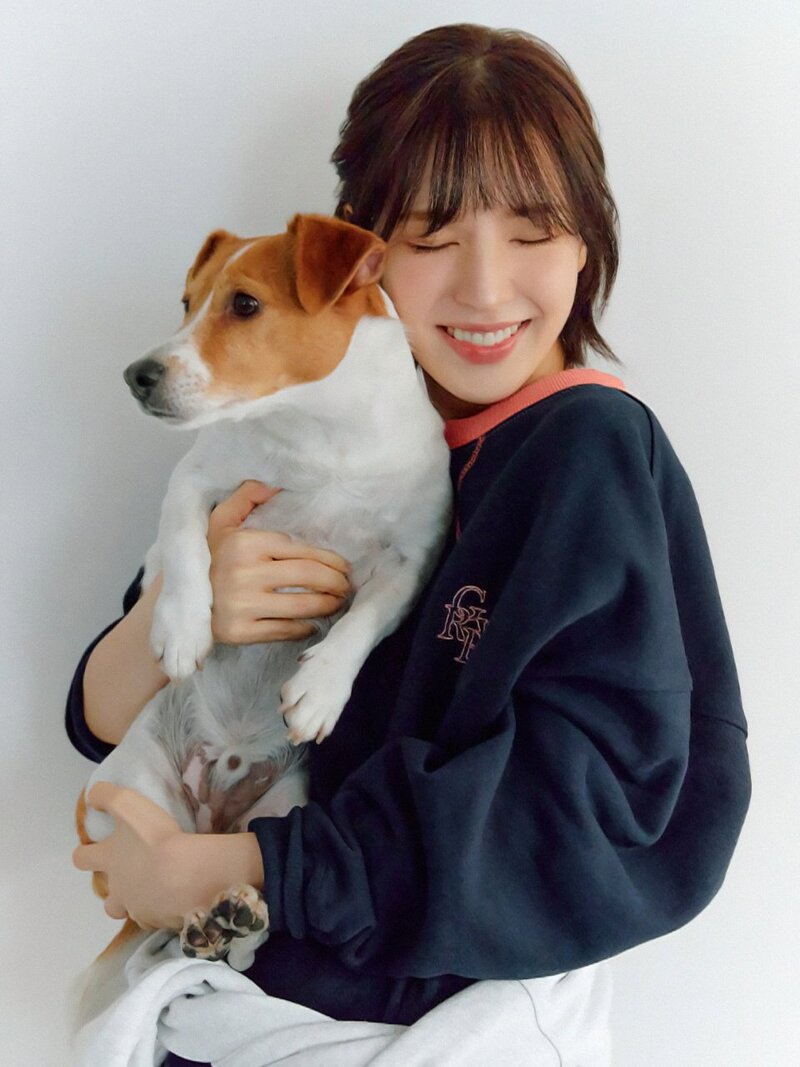 Red Velvet Wendy x GROOVE RHYME 23 S/S Collection documents 4