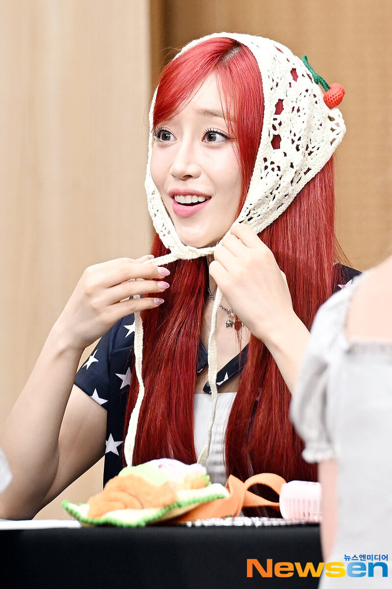 240705 STAYC Sumin - Mini Record Fansign Event documents 4