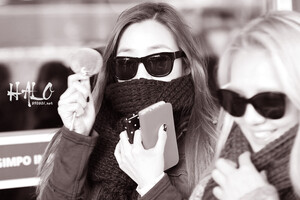 121206 Girls' Generation Tiffany at Gimpo Airport