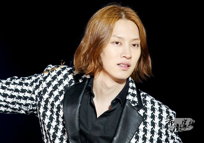150321 Super Junior Heechul at SMTOWN in Taiwan documents 6