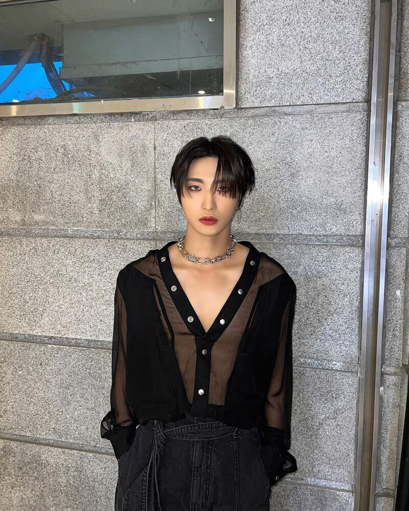 230811 ATEEZ Instagram Update - Seonghwa documents 5