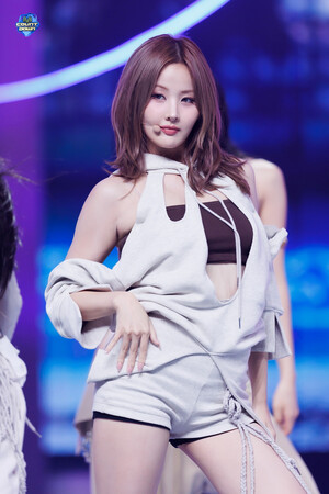 241017 KISS OF LIFE Belle - Get Loud at M Countdown