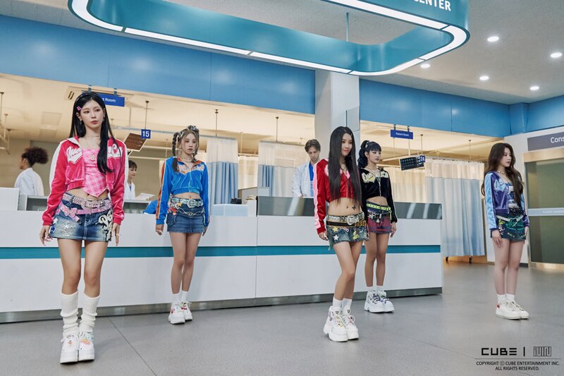 230530 Cube Naver Post - (G)I-DLE 'Queencard' MV Behind documents 1