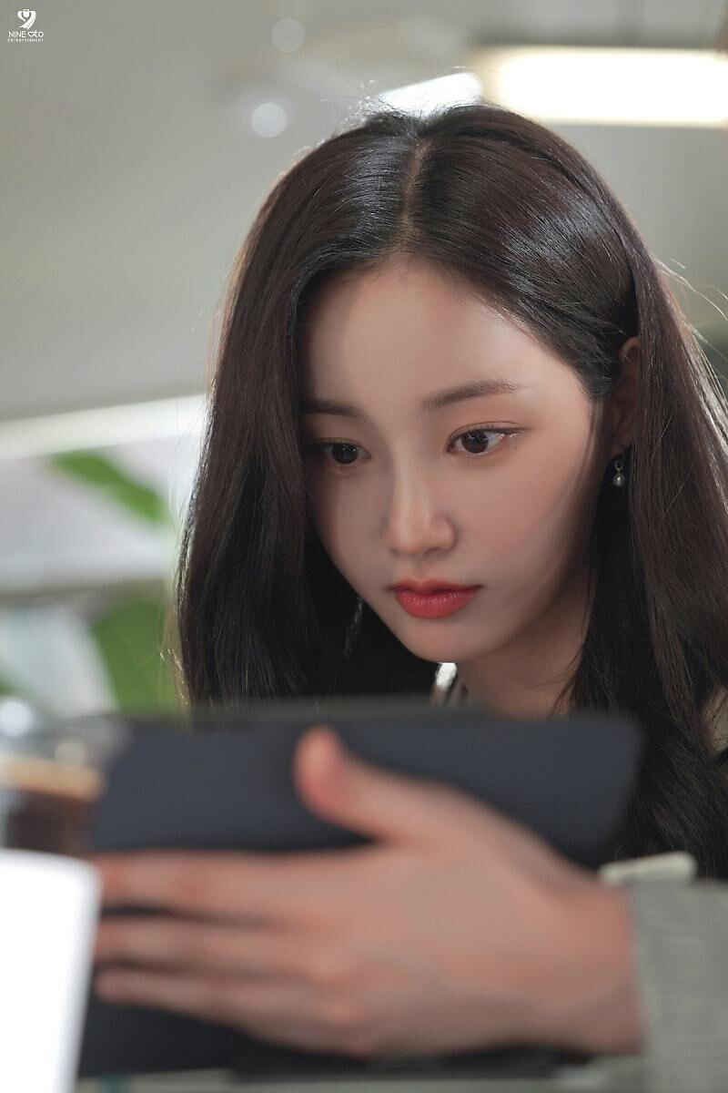 230707 9Ato Entertainment Naver Post - Yeonwoo 'MBC NUMBERS Photoshoot ...