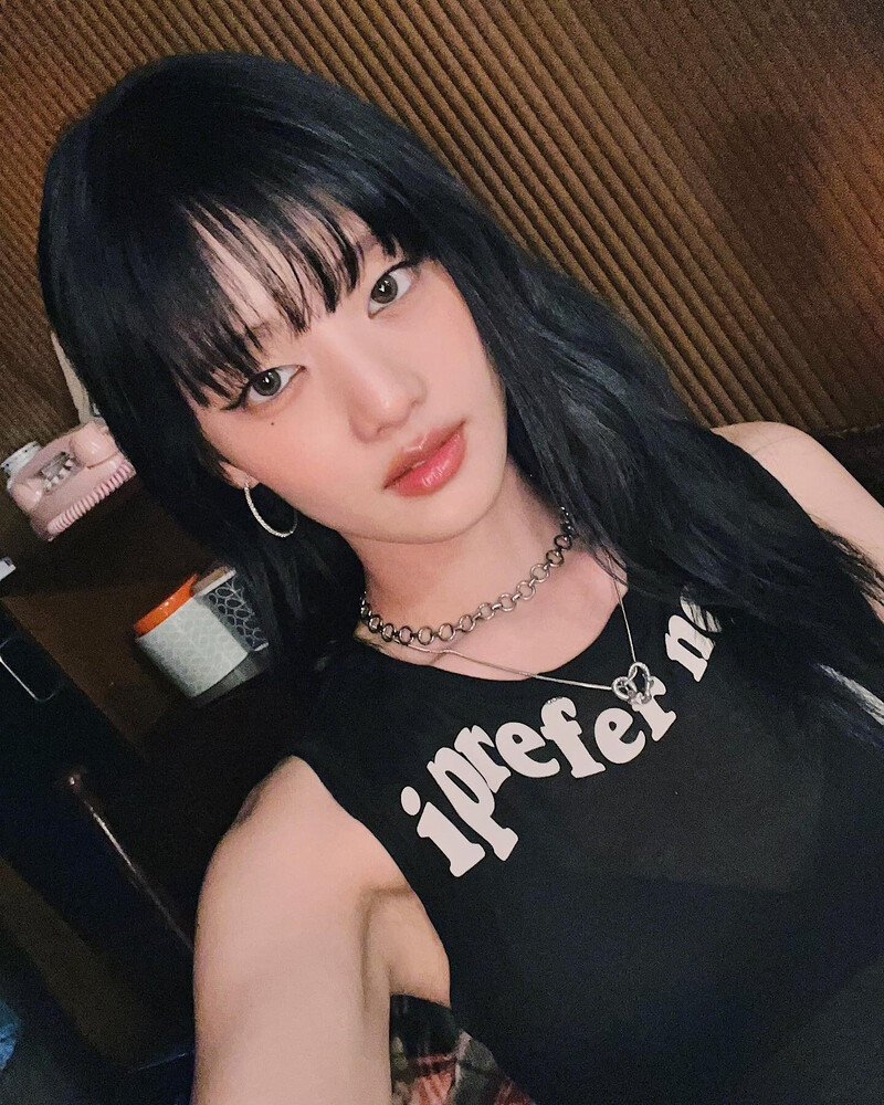 230427 (G)I-DLE Minnie Instagram Update | kpopping