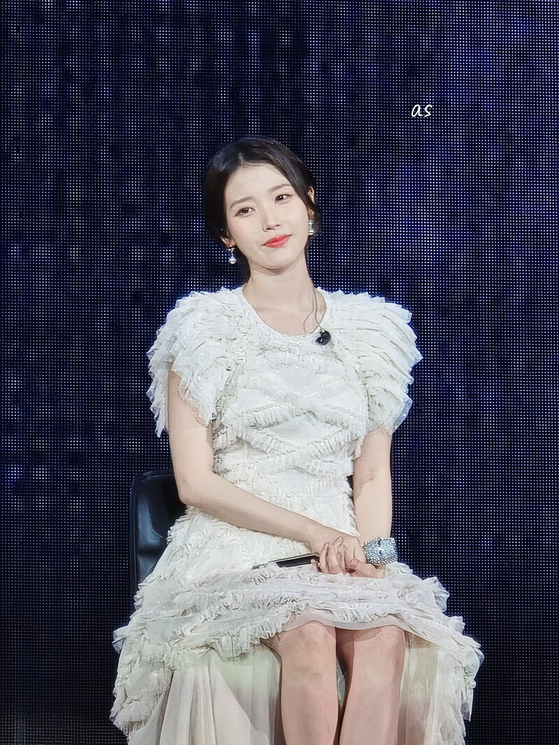 240609 IU - ‘H.E.R.’ World Tour in Kuala Lumpur Day 2 documents 5