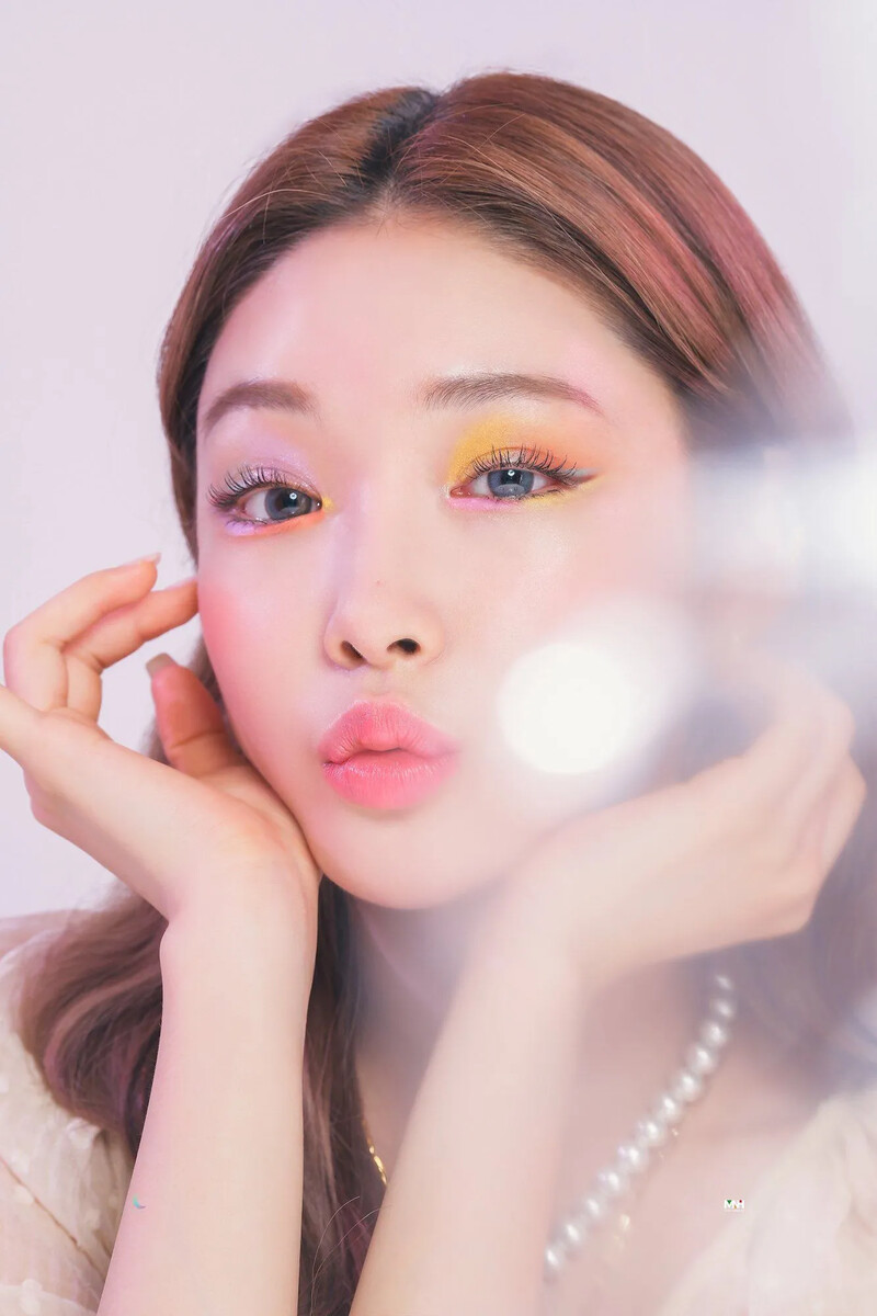 CHUNGHA_MNHent-1189474553212178435-EIHczBaUYAEVnQH.jpg