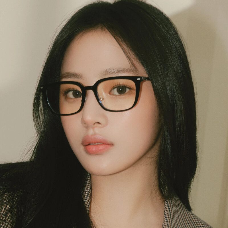 NewJeans for Carin - 24FW Eyeglasses Collection 'Can't Take My Eyes Off You' documents 1