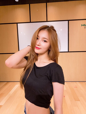 190507 ELRIS Naver Post - Sohee Week