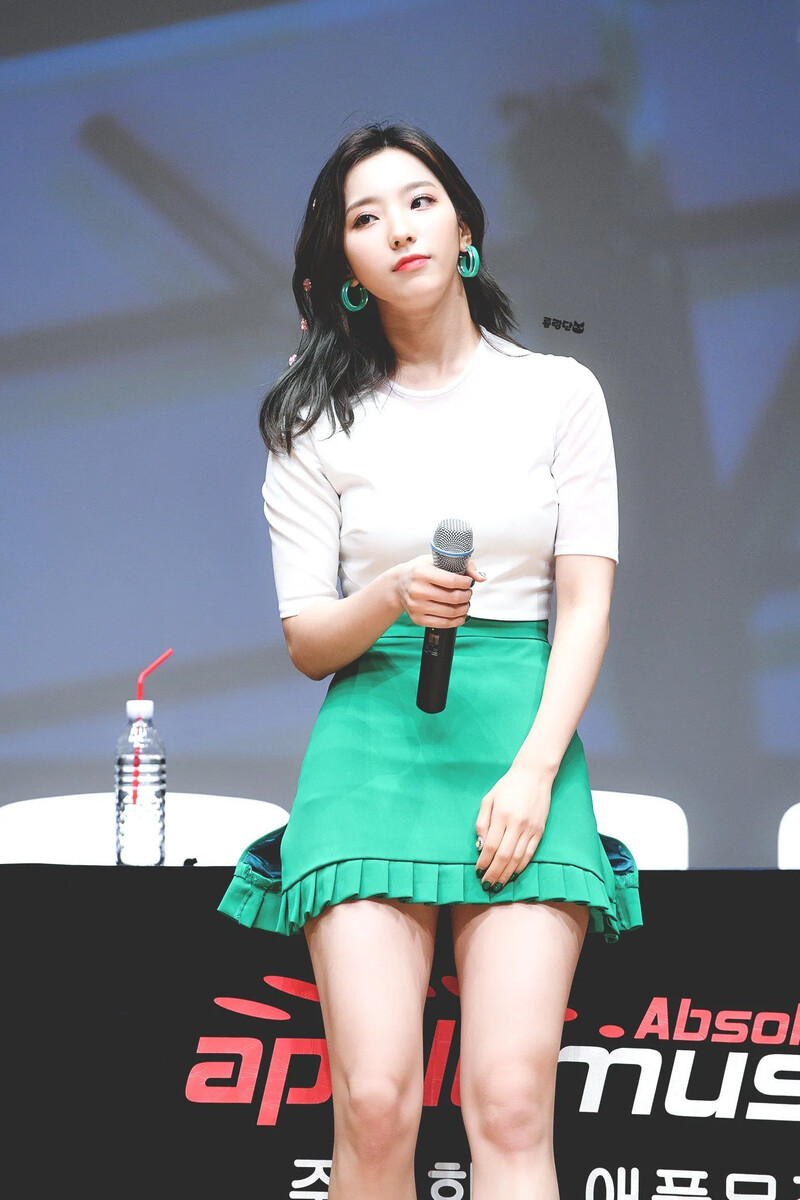 Romsae_Luv-D-JfBE0VAAUs6SA-20190628-07-22.jpg