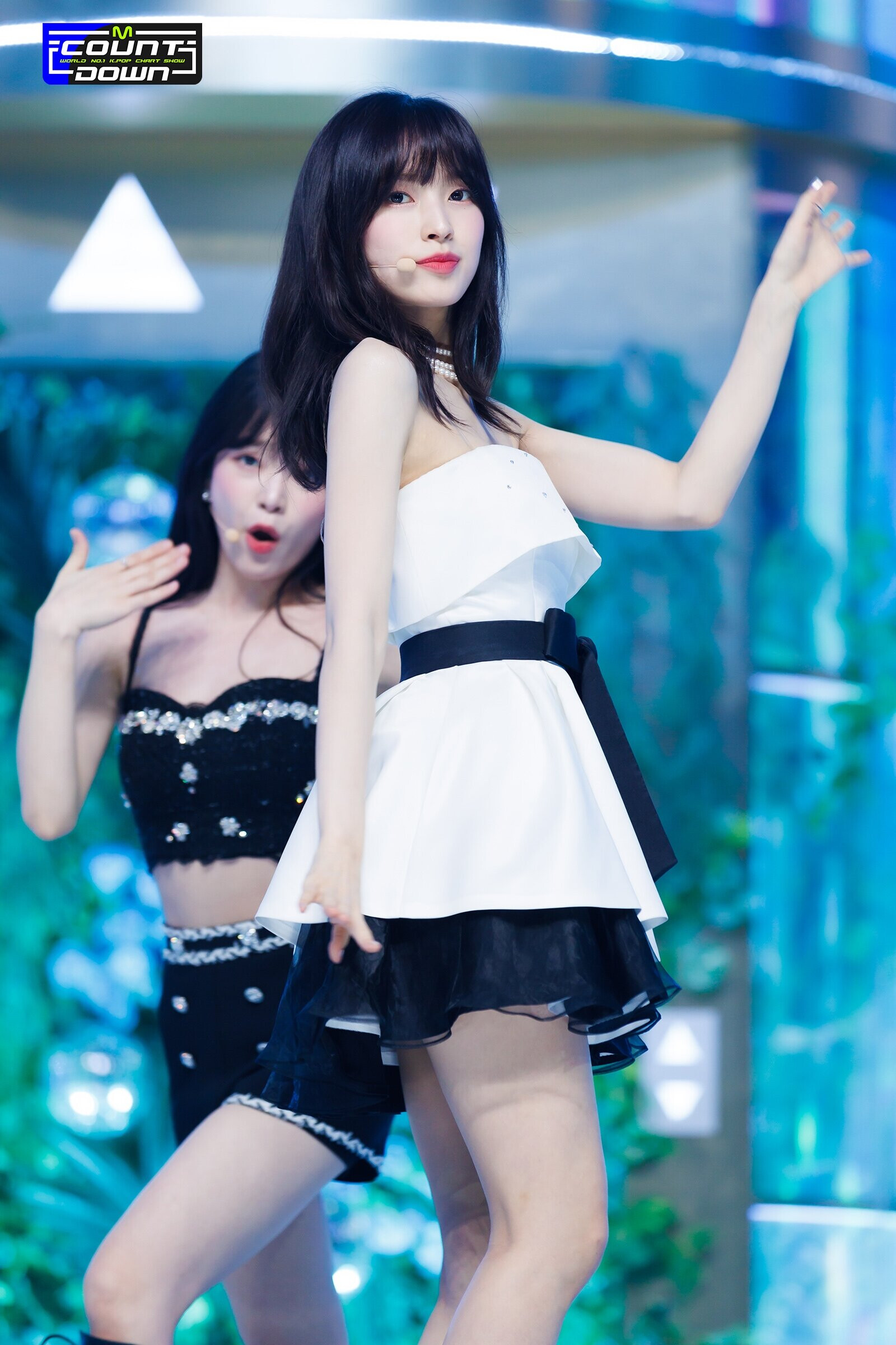 230727 OH MY GIRL Arin - 'Summer Comes' at M COUNTDOWN | kpopping