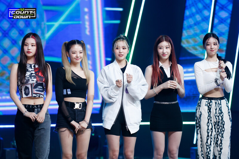 211014 ITZY - No. 1 Encore Stage at M Countdown documents 1