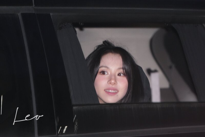 240301 TWICE Chaeyoung - Music Bank Commute documents 2