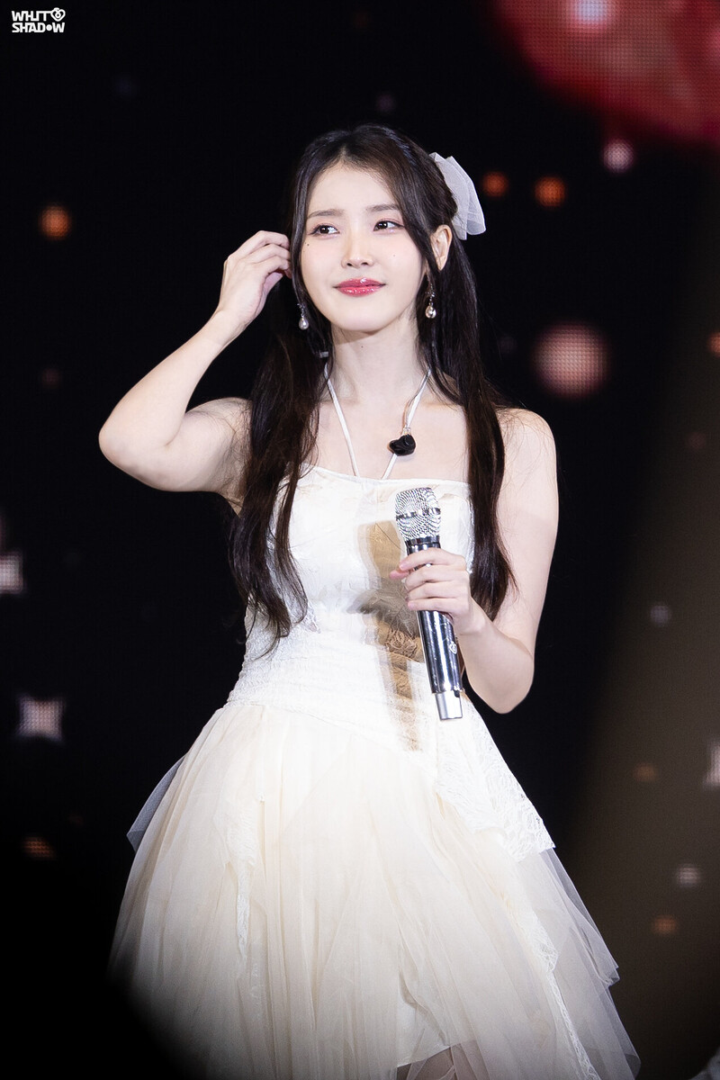 240630 IU - ‘H.E.R.’ World Tour in Bangkok Day 2 documents 8