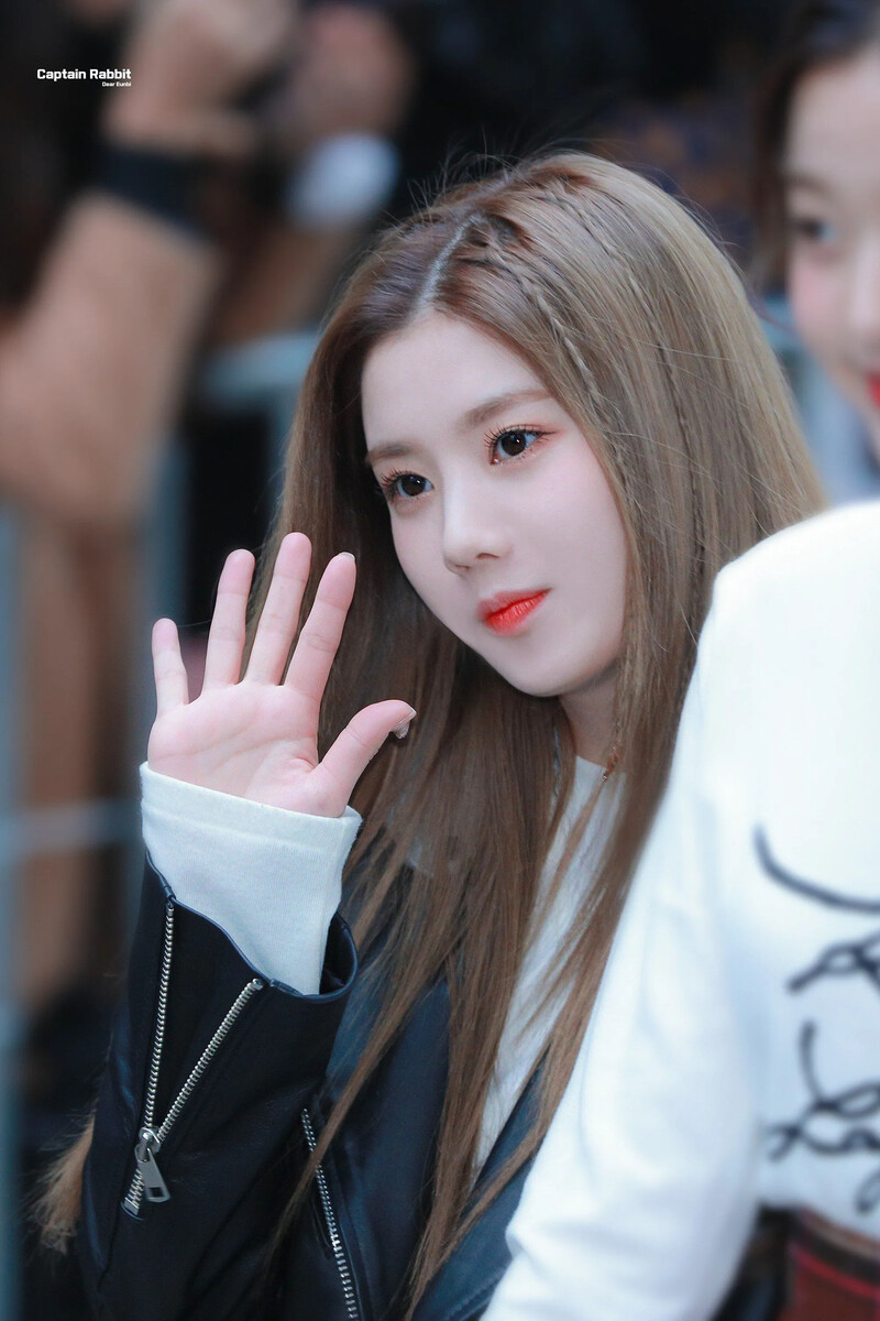 Dear_Eunbi D4hVzEIUYAInXXq  20190419.jpg