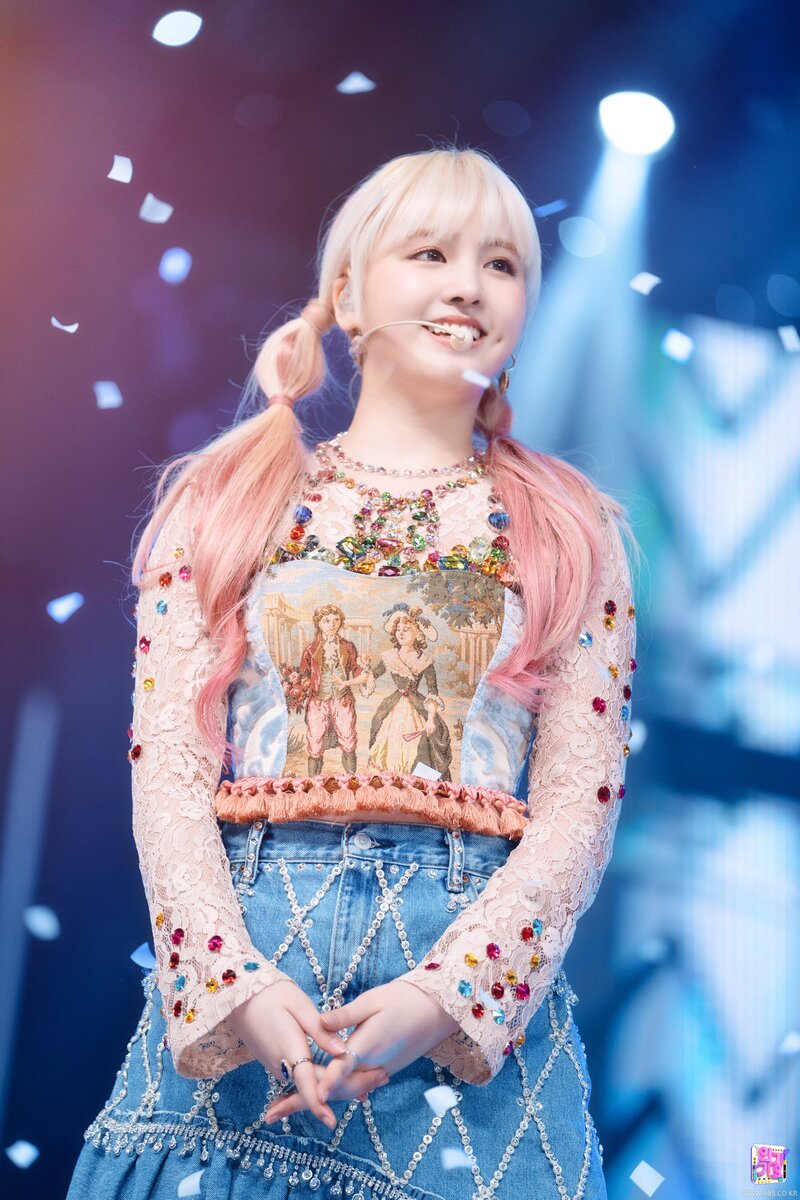 220417 LIZ- IVE 'LOVE DIVE' at INKIGAYO documents 5