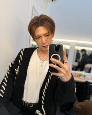 2412q8 - Yeosang Instagram Update