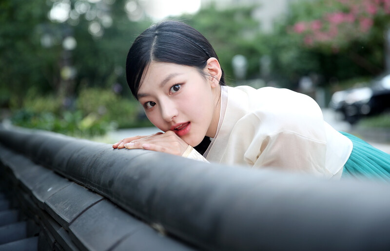 KISS OF LIFE Haneul - 2024 Hanbok Interview Photos by News1 documents 4