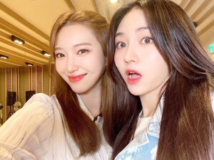 210910 Rocket Punch Twitter Update - Suyun & Dahyun