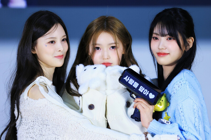 241228 izna Bang Jeemin, Koko & Jeong Saebi at Ktown4u Fansign documents 1