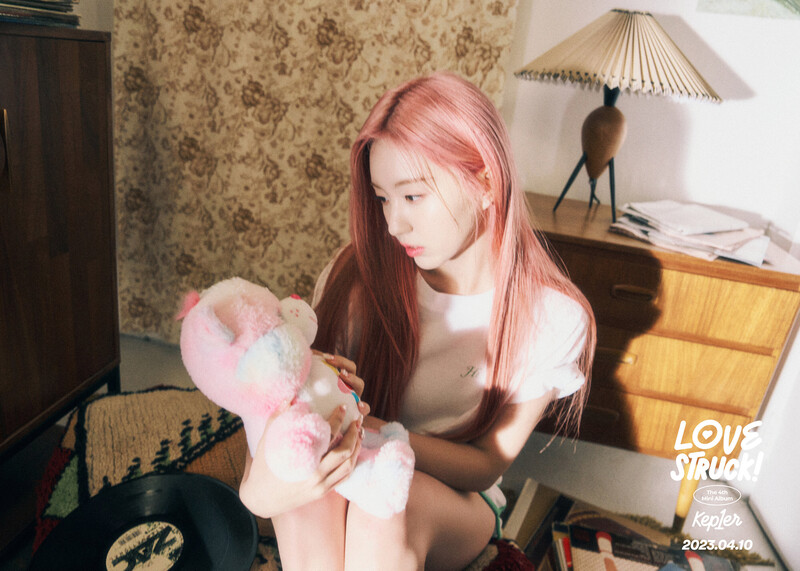 Kep1er 4th Mini Album 'LOVESTRUCK!' Concept Teasers documents 9