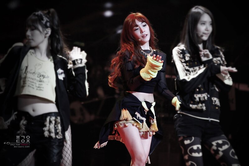131029 Girls' Generation Tiffany at KBS Open Concert documents 3