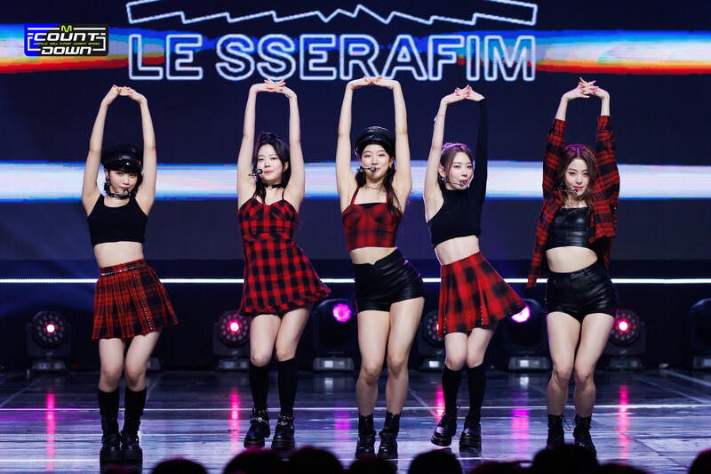 220526 LE SSERAFIM - 'FEARLESS' at M Countdown documents 9