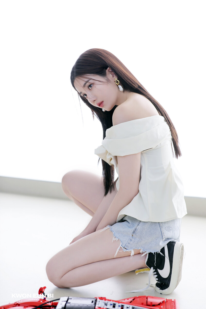 220822 Woollim Naver - Kwon Eunbi - GQ Korea Photoshoot documents 4