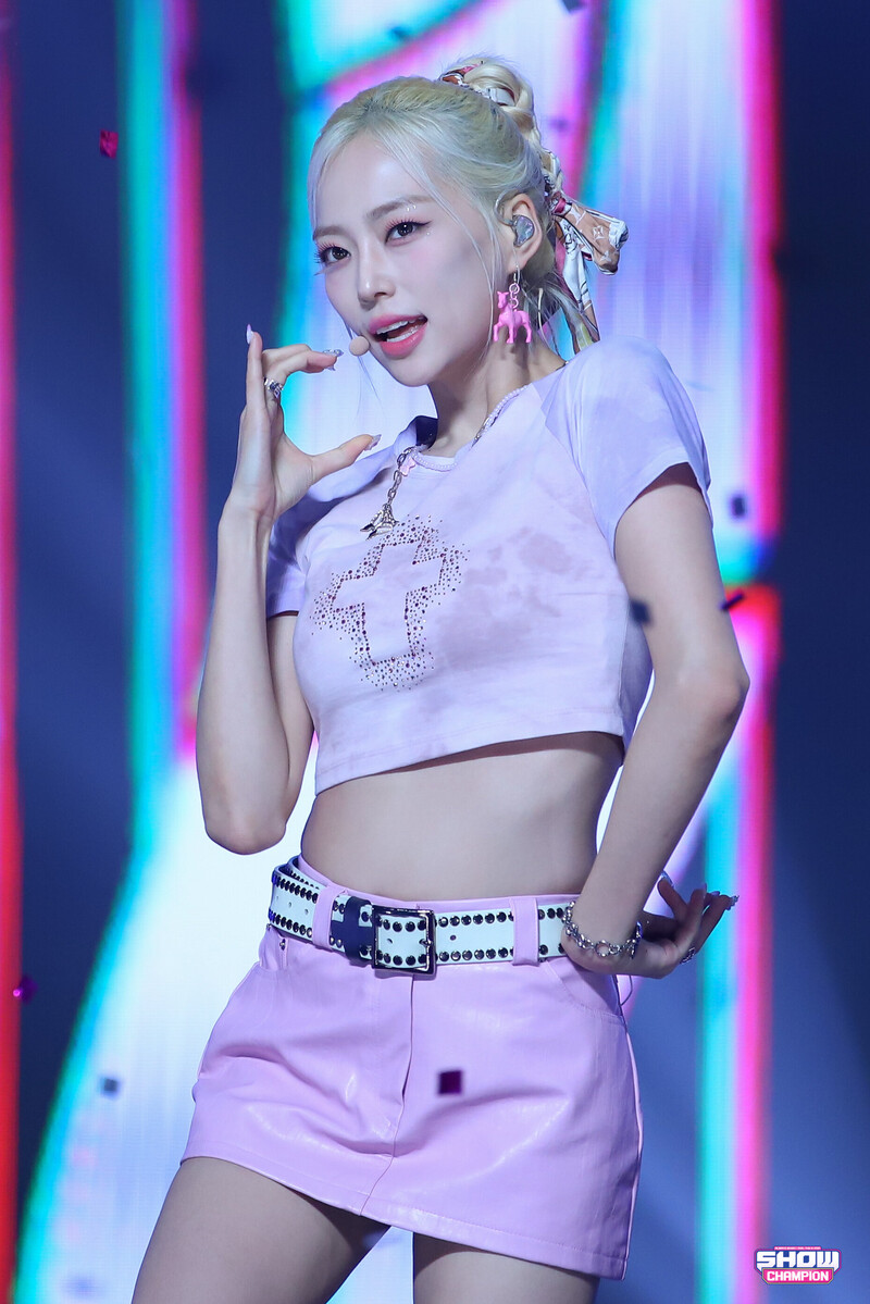 230927 EL7Z UP Yeeun - 'CHEEKY' at Show Champion documents 8