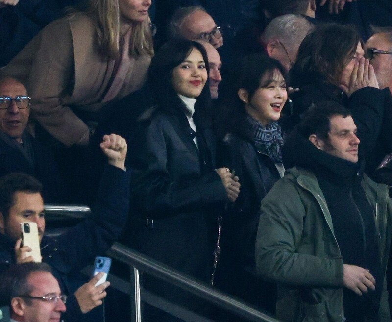 231129 LISA at a UEFA Champions League football match in Paris documents 2