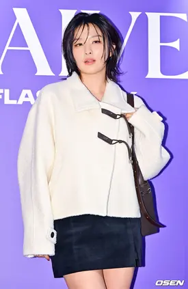 241127 Red Velvet Seulgi at Raive Pop-up store opening event