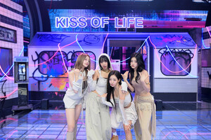 241017 KISS OF LIFE SNS Update