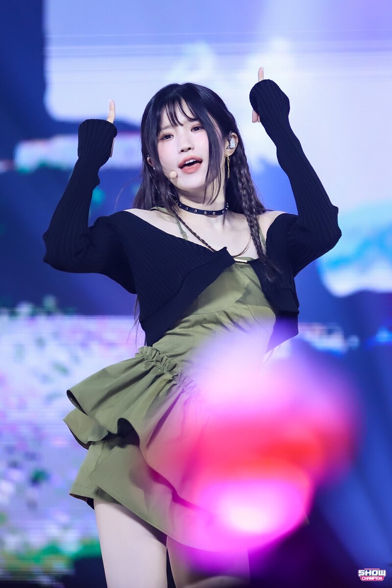 230614 fromis_9 Hayoung - '#menow' at Show Champion documents 3
