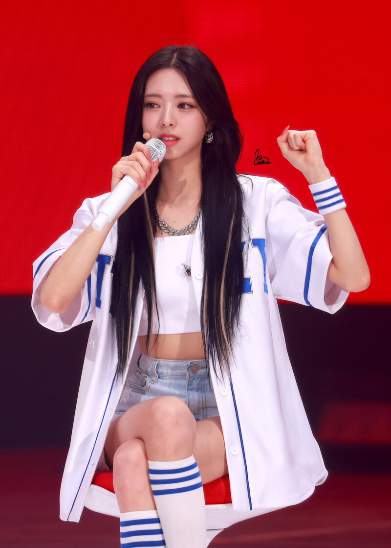 230731 ITZY Yuna - 'Kill My Doubt' Showcase documents 3