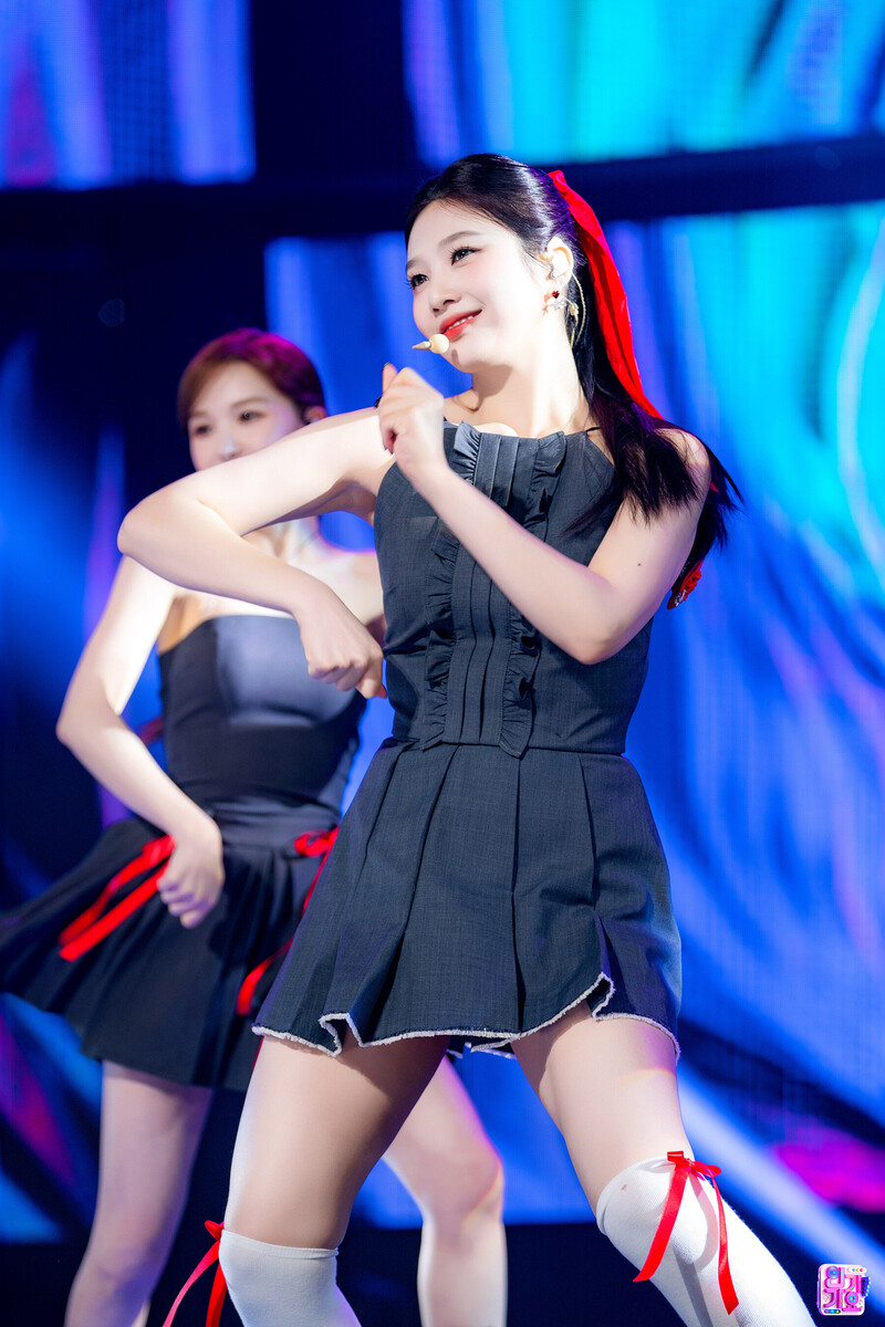 231126 Red Velvet Joy - 'Chill Kill' at Sbs Inkigayo documents 1