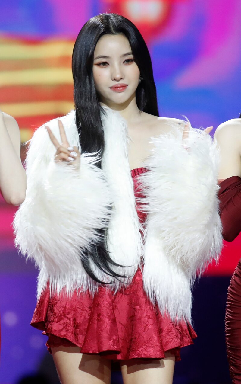 231225 (G)I-DLE SOYEON - SBS GAYO DAEJEON 2023 documents 1