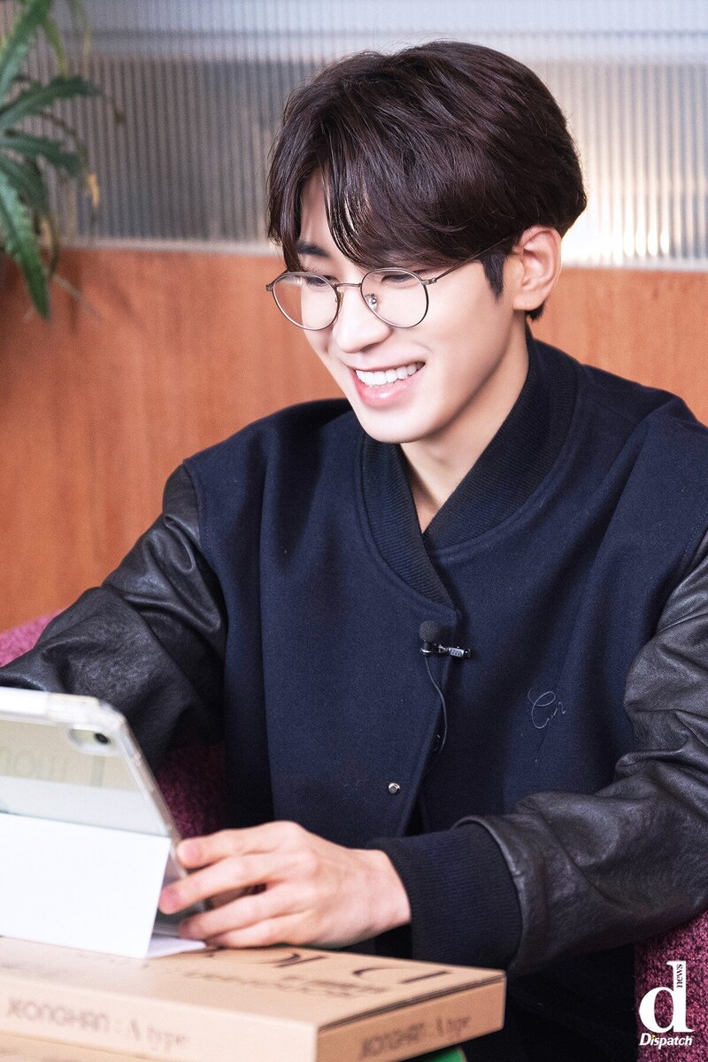 SEVENTEEN Wonwoo - DICON Unit 'Just, Two of Us!' Unboxing Shoot documents 10