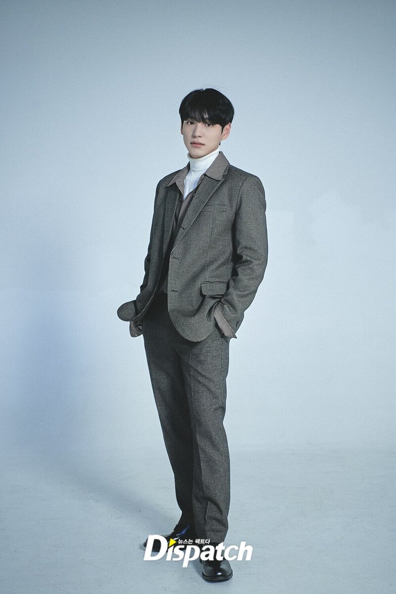 220118 CHAN- 'CHORONOGRAPH' Photoshoot by DISPATCH documents 5